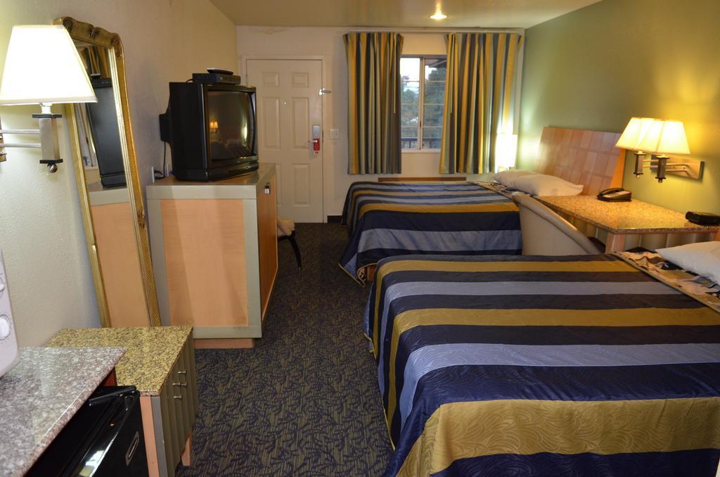 Econo Lodge Portland Airport Kültér fotó