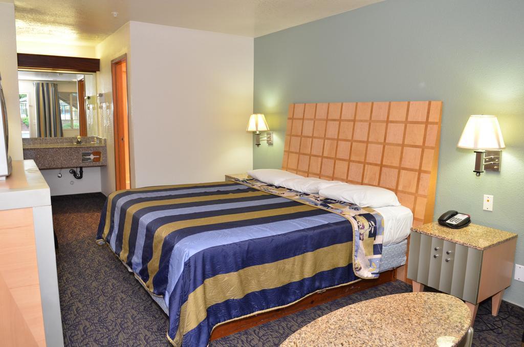 Econo Lodge Portland Airport Kültér fotó