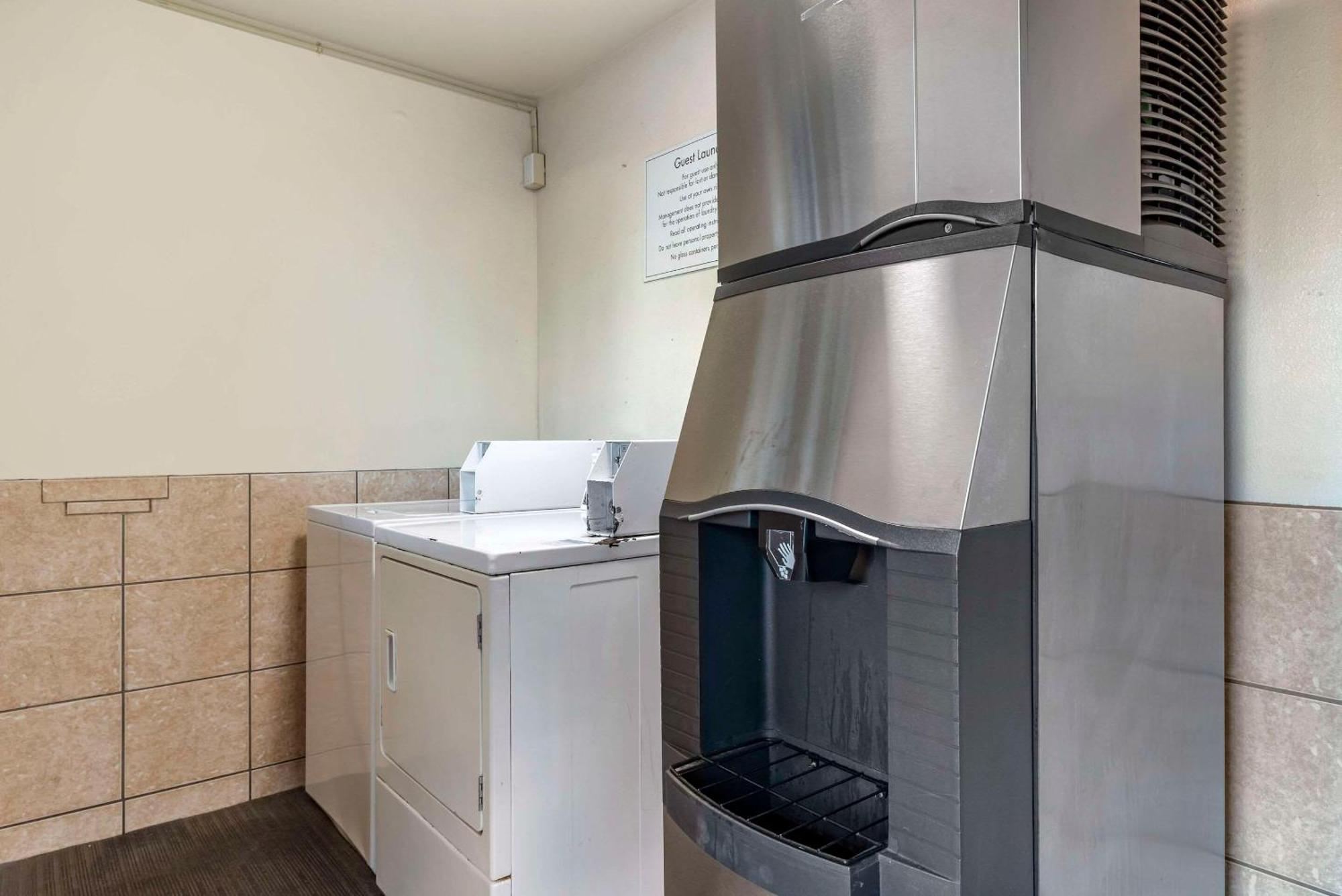 Econo Lodge Portland Airport Kültér fotó