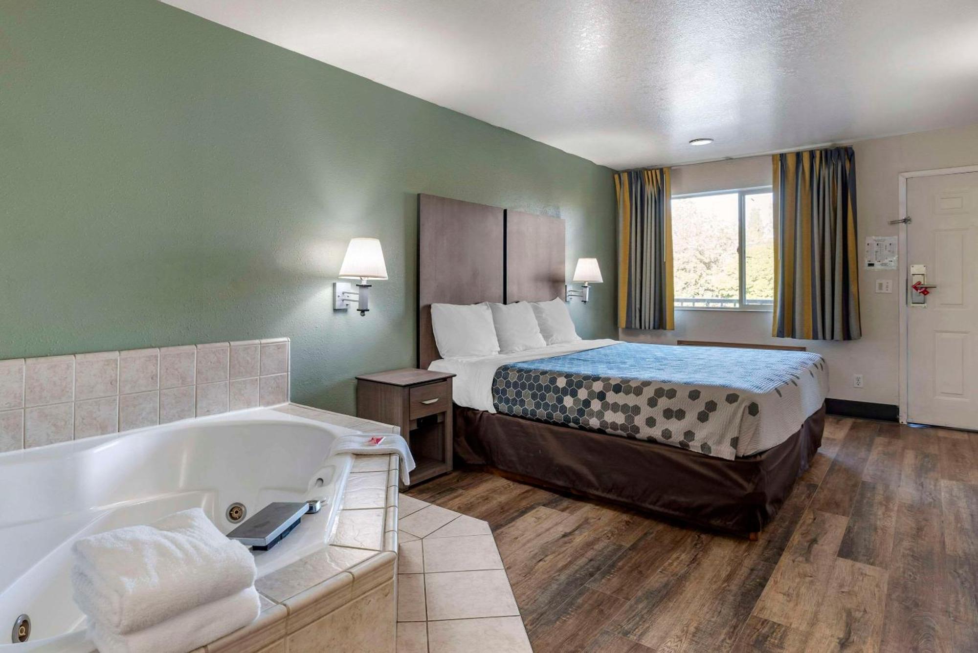 Econo Lodge Portland Airport Kültér fotó