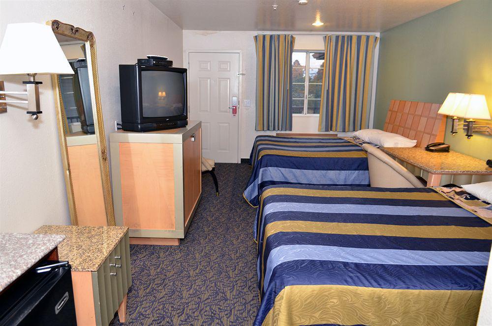 Econo Lodge Portland Airport Kültér fotó